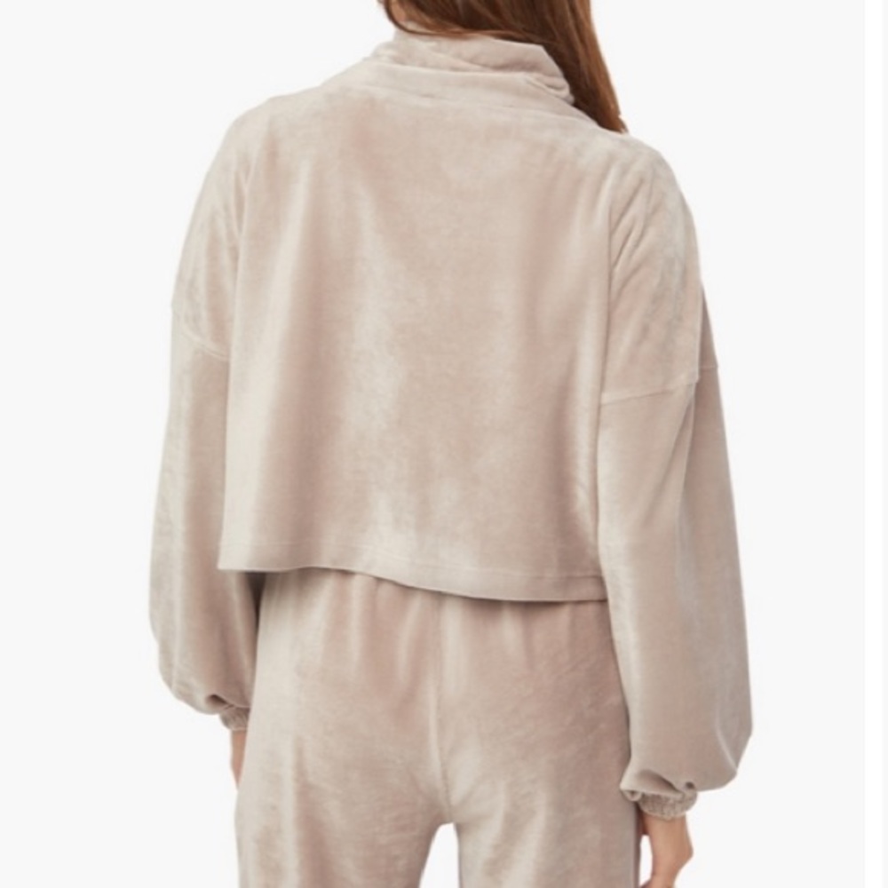 JustFab NWT Cozy Velour Zip Front Sweatshirt - Picture 10 of 16